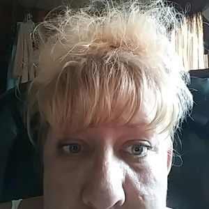 Meet your Posher, Melanie